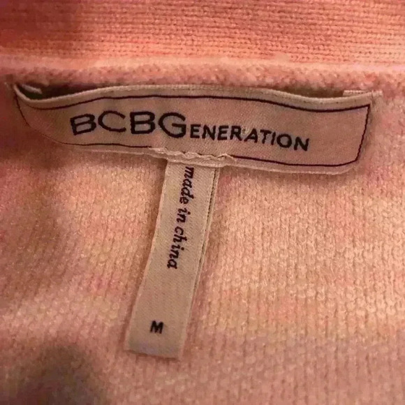 NWOT BCBG Generation Women’s Cropped Cardigan Pink And White Tiger Print… - Picture 10 of 10